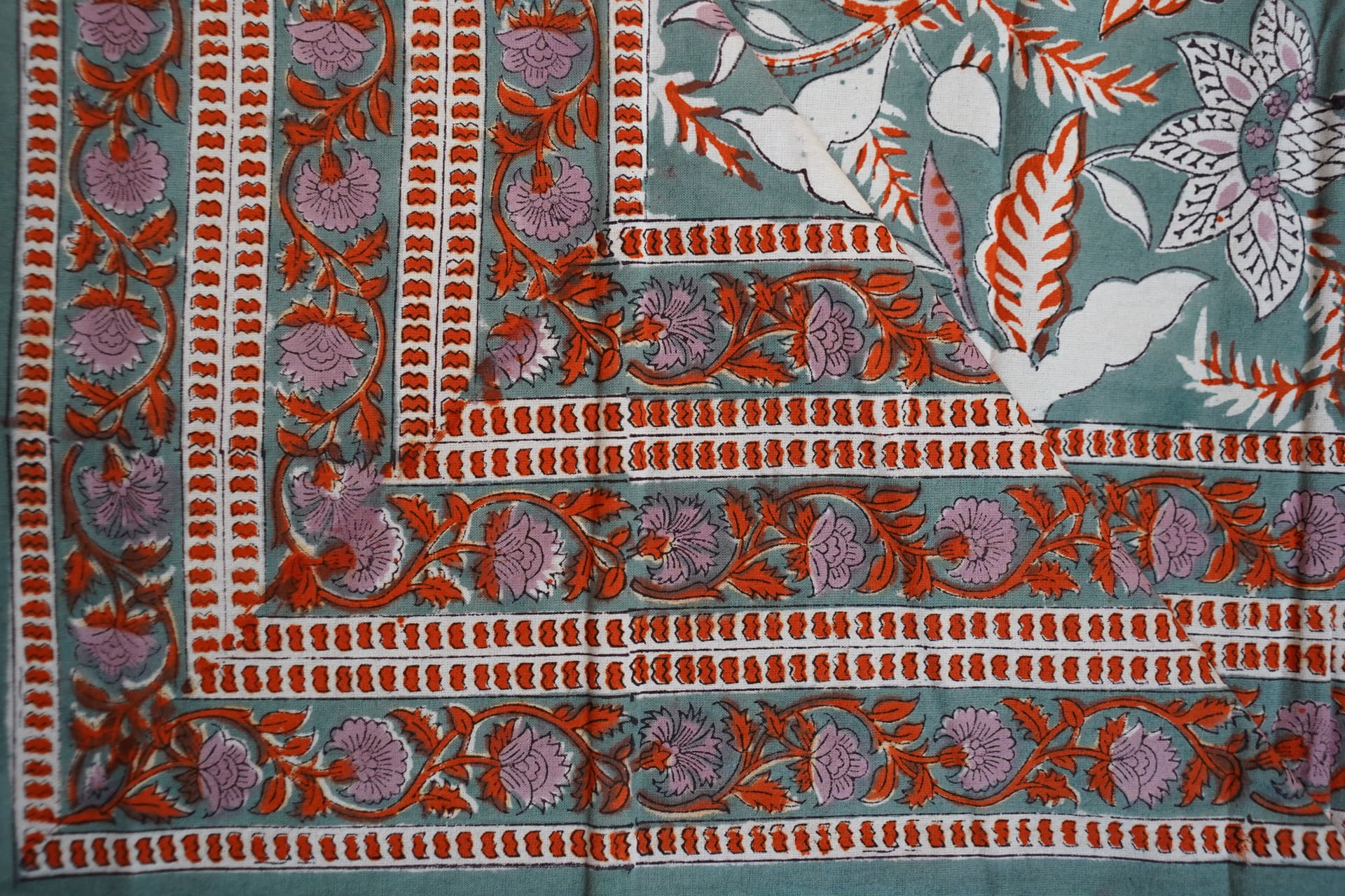 Eden table cover