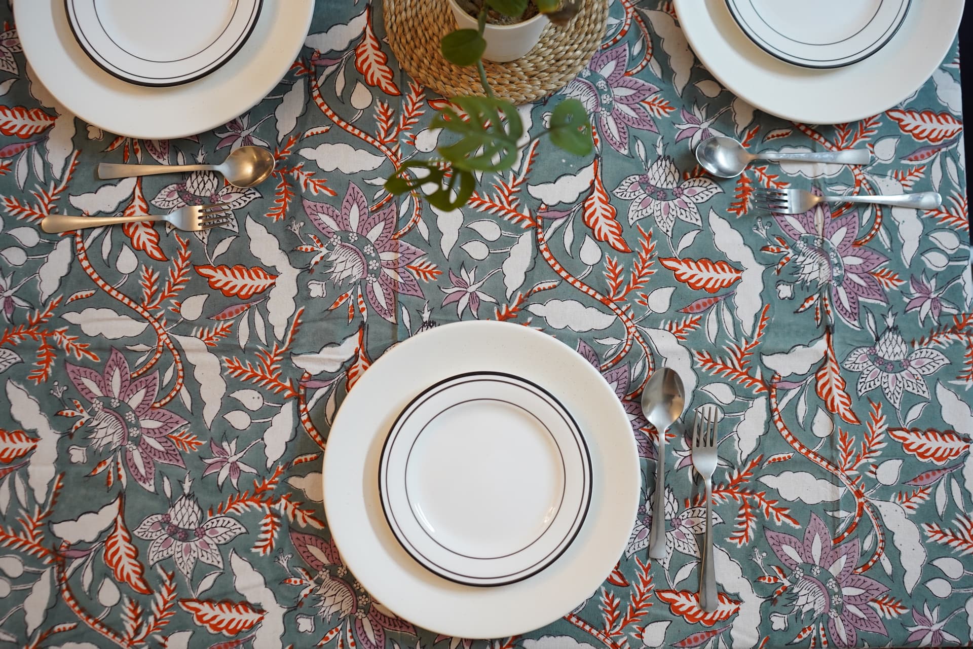 Eden table cover