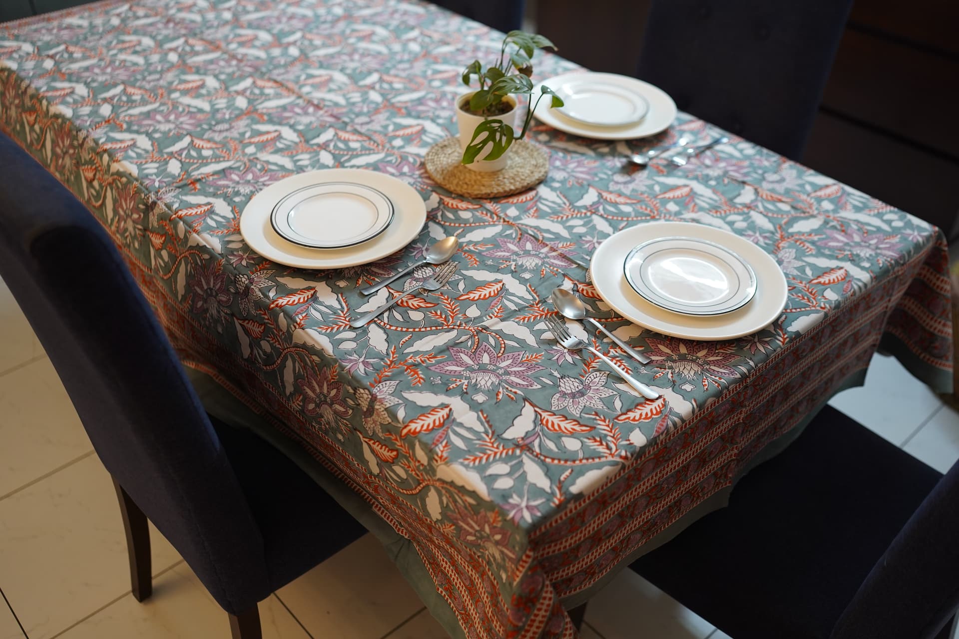 Eden table cover
