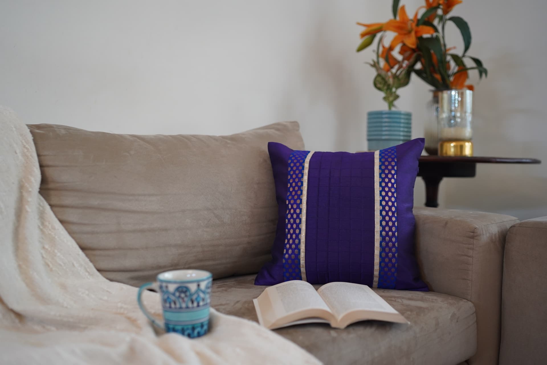 Imperial cushion cover